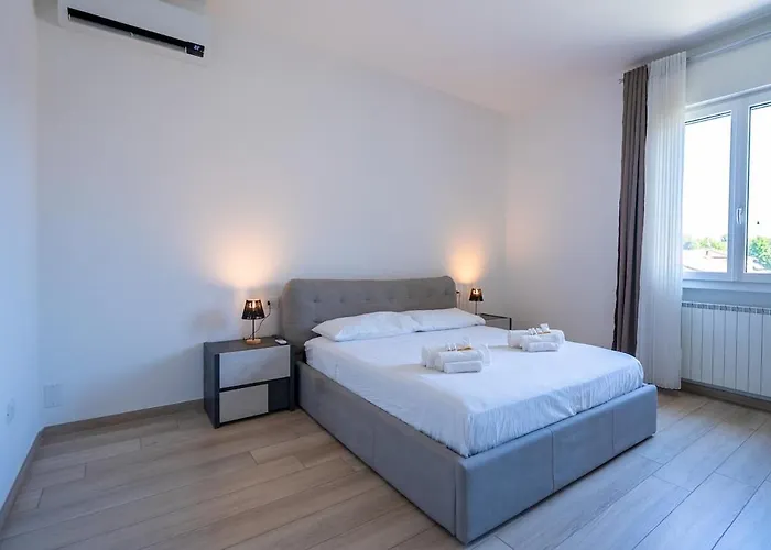 Elegante E Moderno A Apartment *
